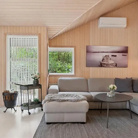 Bergulv - 75m From The Sea By Interhome Feriehus